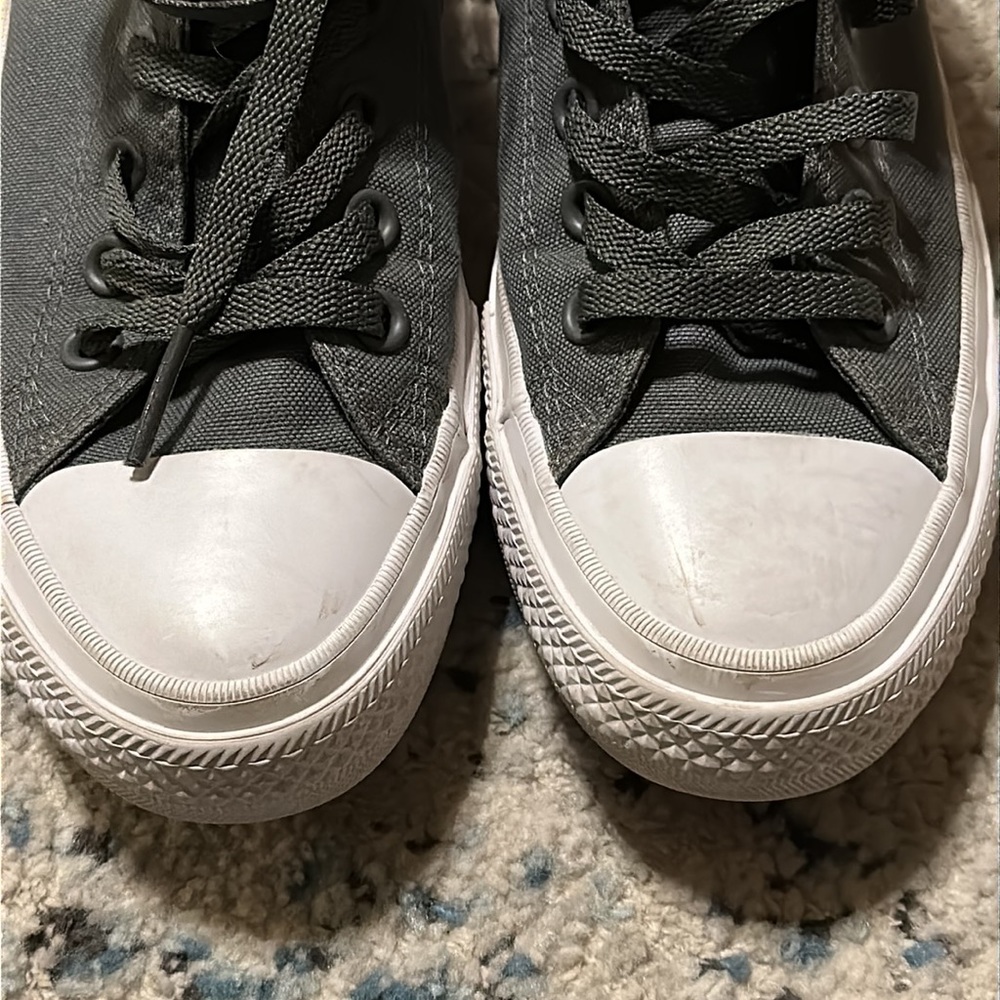 Chuck Taylor Converse High Tops Size 7 - Picture 11 of 11